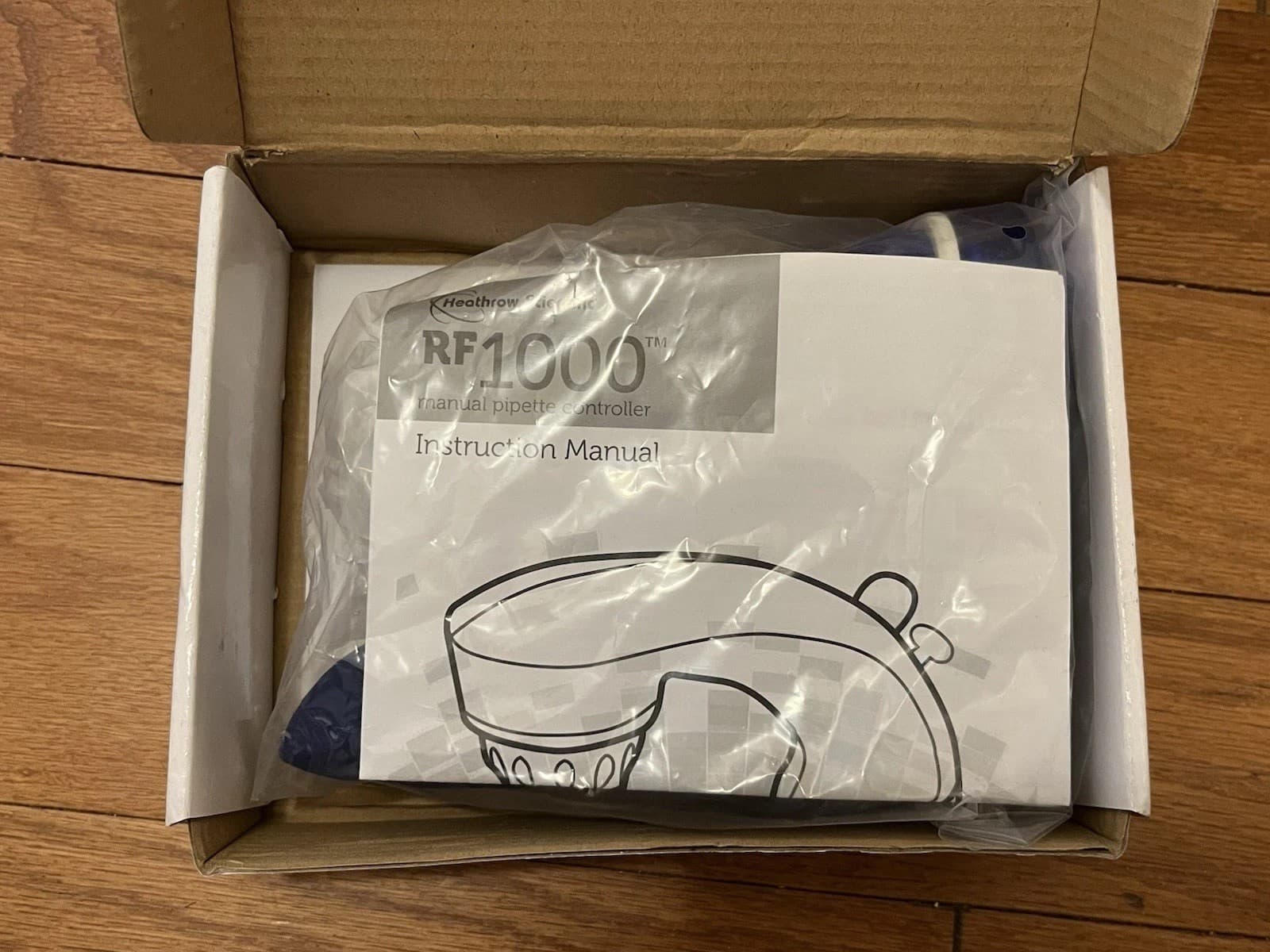 Heathrow Scientific RF 1000 Manual Pipette Controller 2