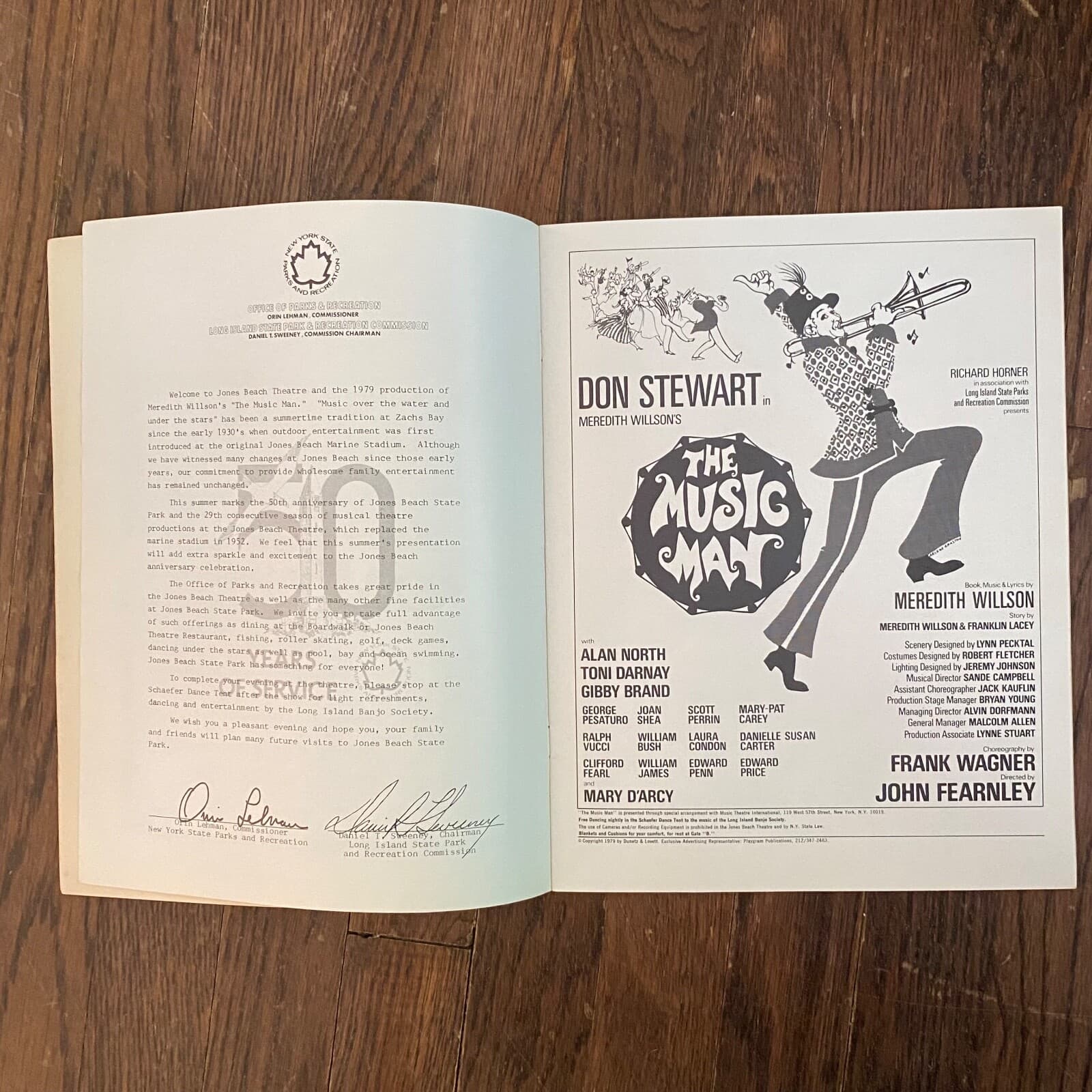 Lot of 4 vintage Musical Theatre SOUVENIR PROGRAMS Cats Grease Annie Music Man 6