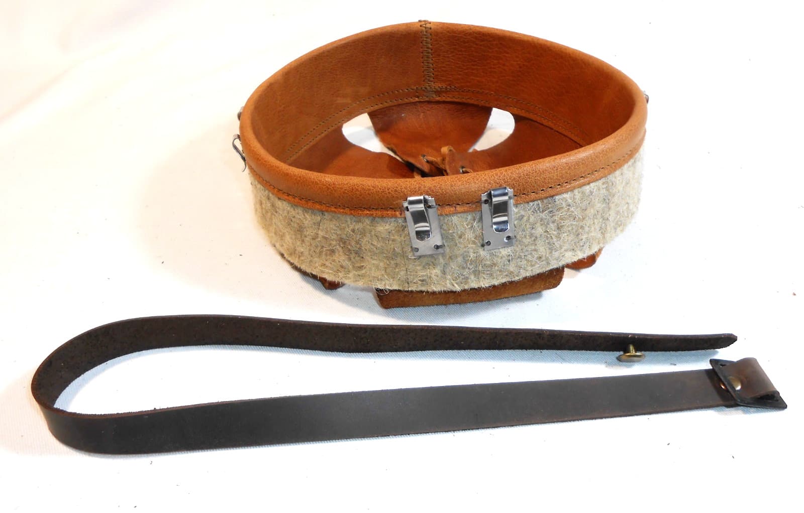 Liner helmet Adrian 1926 genuine aged leather, chinstrap, WW2. size 56 cm 2