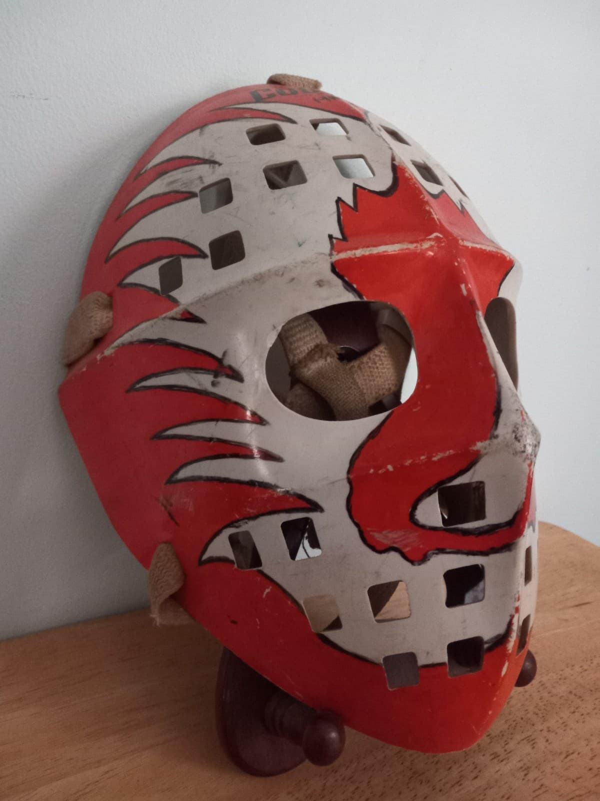 Cooper HM6 Vintage Hockey Goalie Mask 3