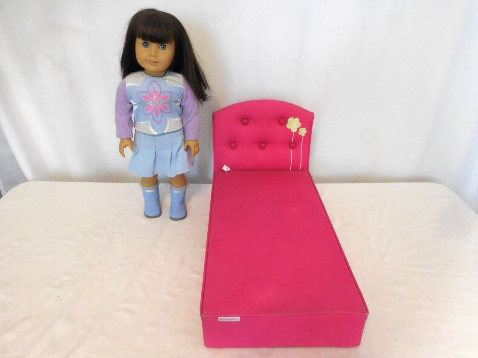 American Girl Retired Blossoms & Blooms Pink Floral Doll Bed & Bedding + Doll 5
