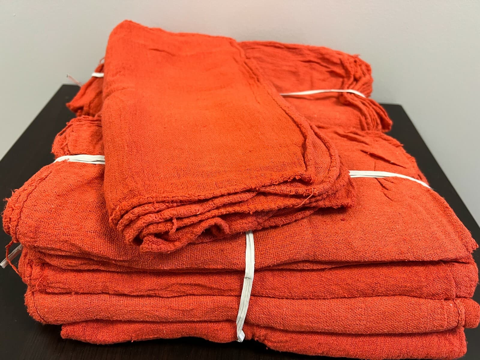 2500 PIECES NEW ORANGE INDUSTRIAL SHOP RAGS CLEANING TOWELS 2