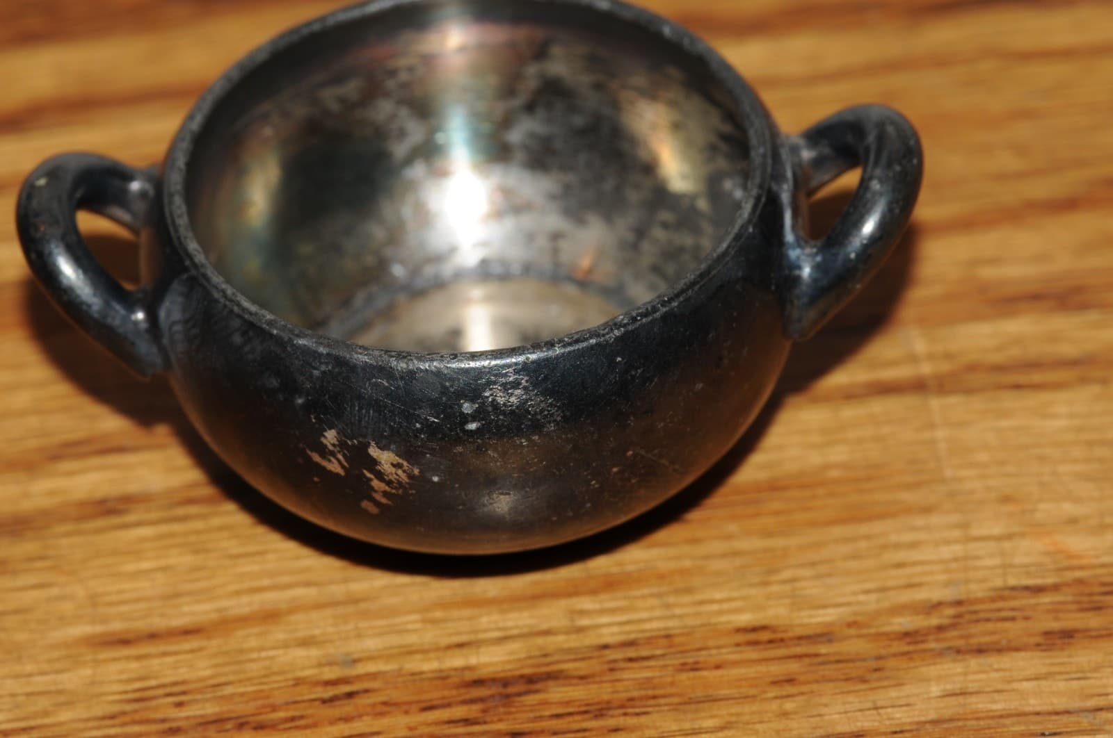 Antique Very  Small Metal Sugar Bowl Signed B Company Meriden Quadruple Plate ** 6
