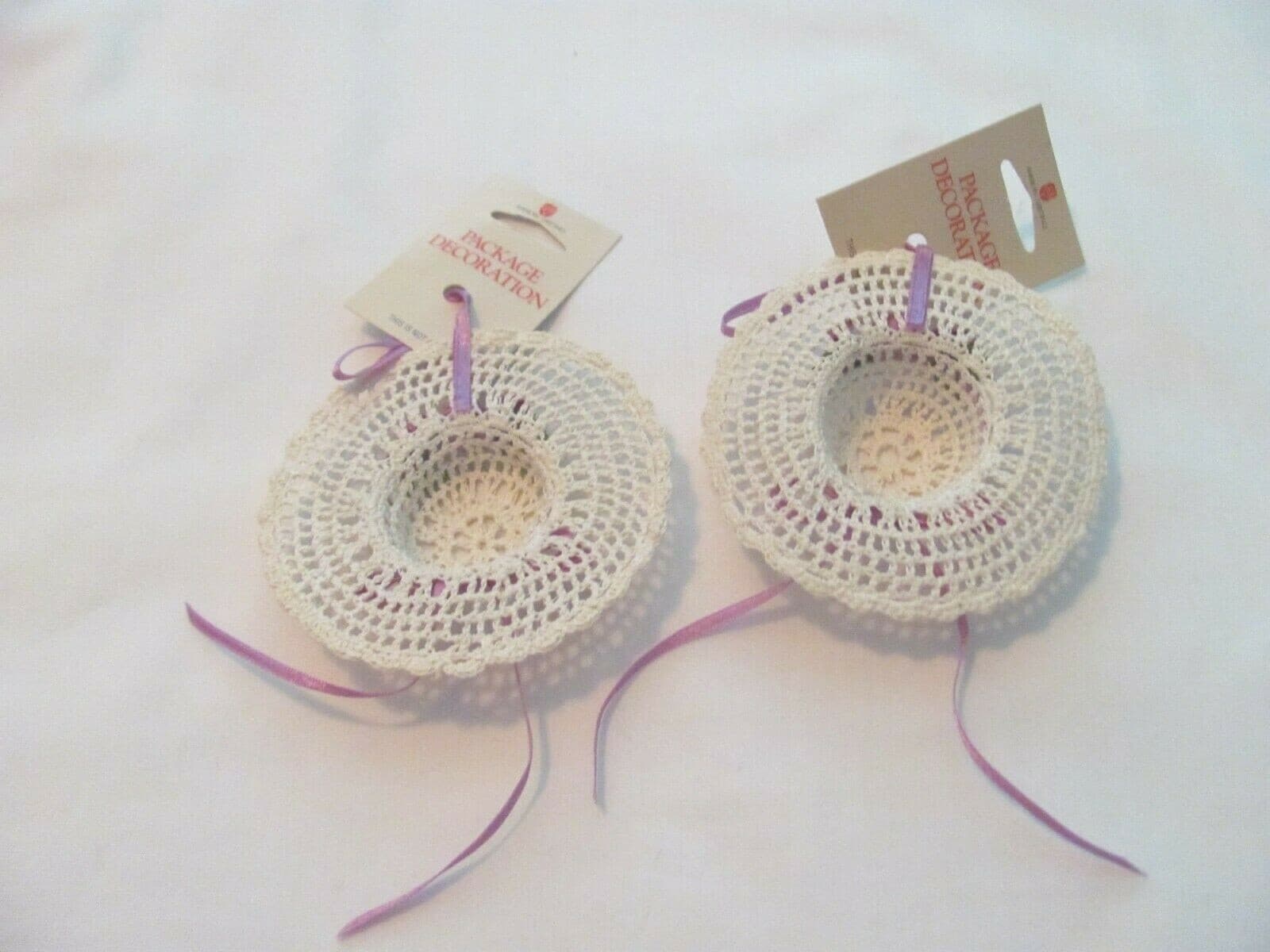 NWT LOT OF 2 AMERICAN GREETINGS CROCHET HAT W/ PURPLE RIBBON PACKAGE DECORATION 3