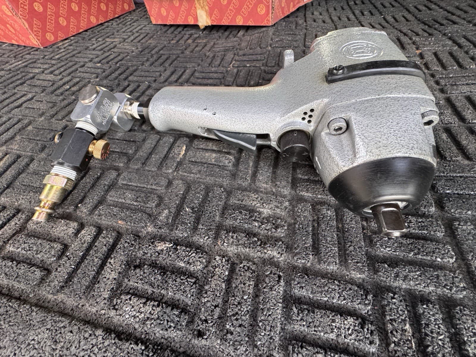 URYU UM-61EK 3/8" AIR IMPACT WRENCH INDUSTRIAL AIR TOOLS 4