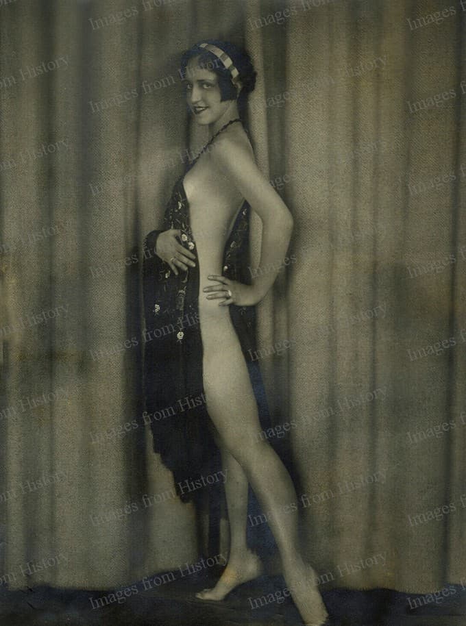 8x10 Print t Risqué Barefoot Vaudeville Flapper Dancer 1920's #DEJJ