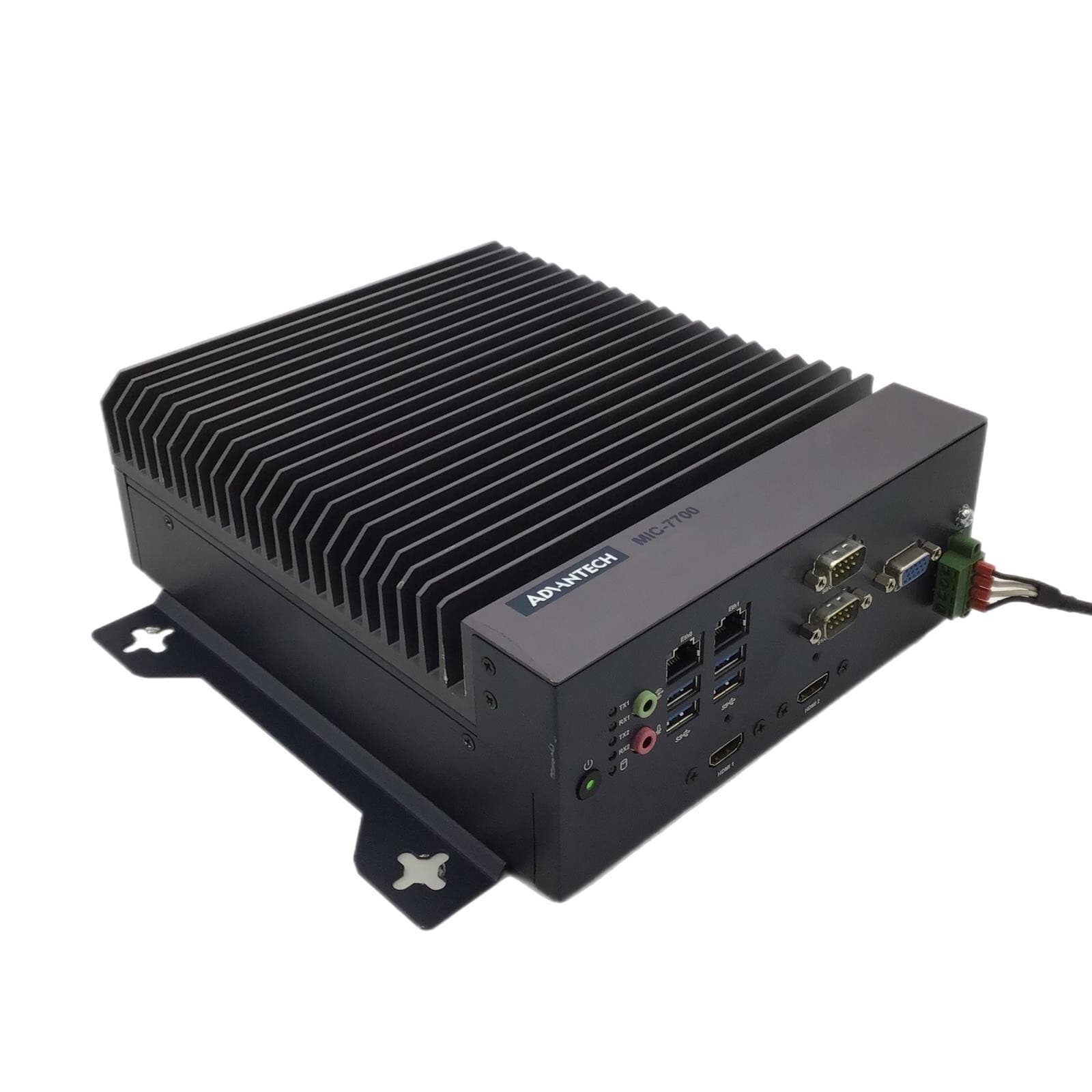 Advantech Desktop Compact Fanless i7-6700 4Ghz turbo 32GB DDR4 480GB SSD IP66 5