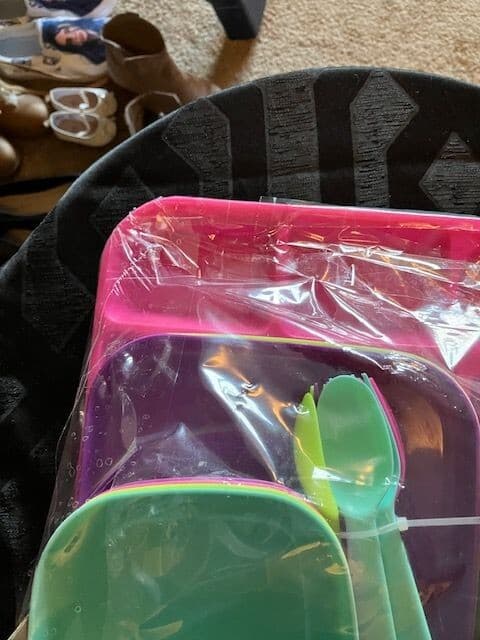 Your Zone Pinks 24-Piece Kids Dinnerware Set -NEW open box 4