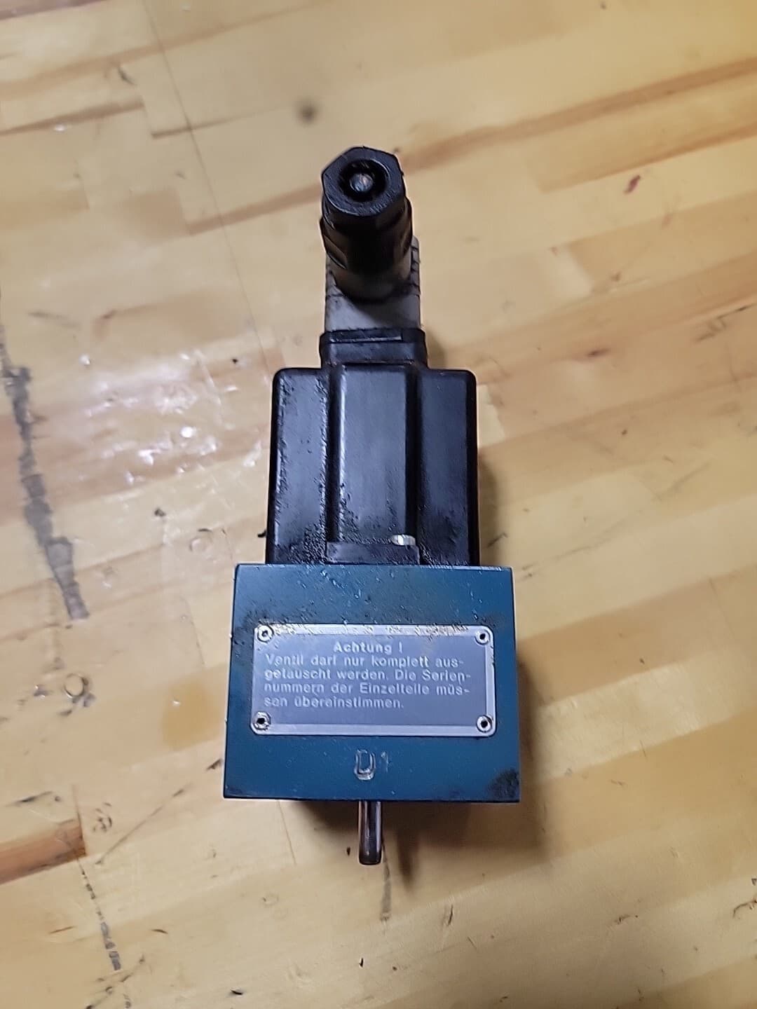 BOSCH Valve 0 810 060 703 4