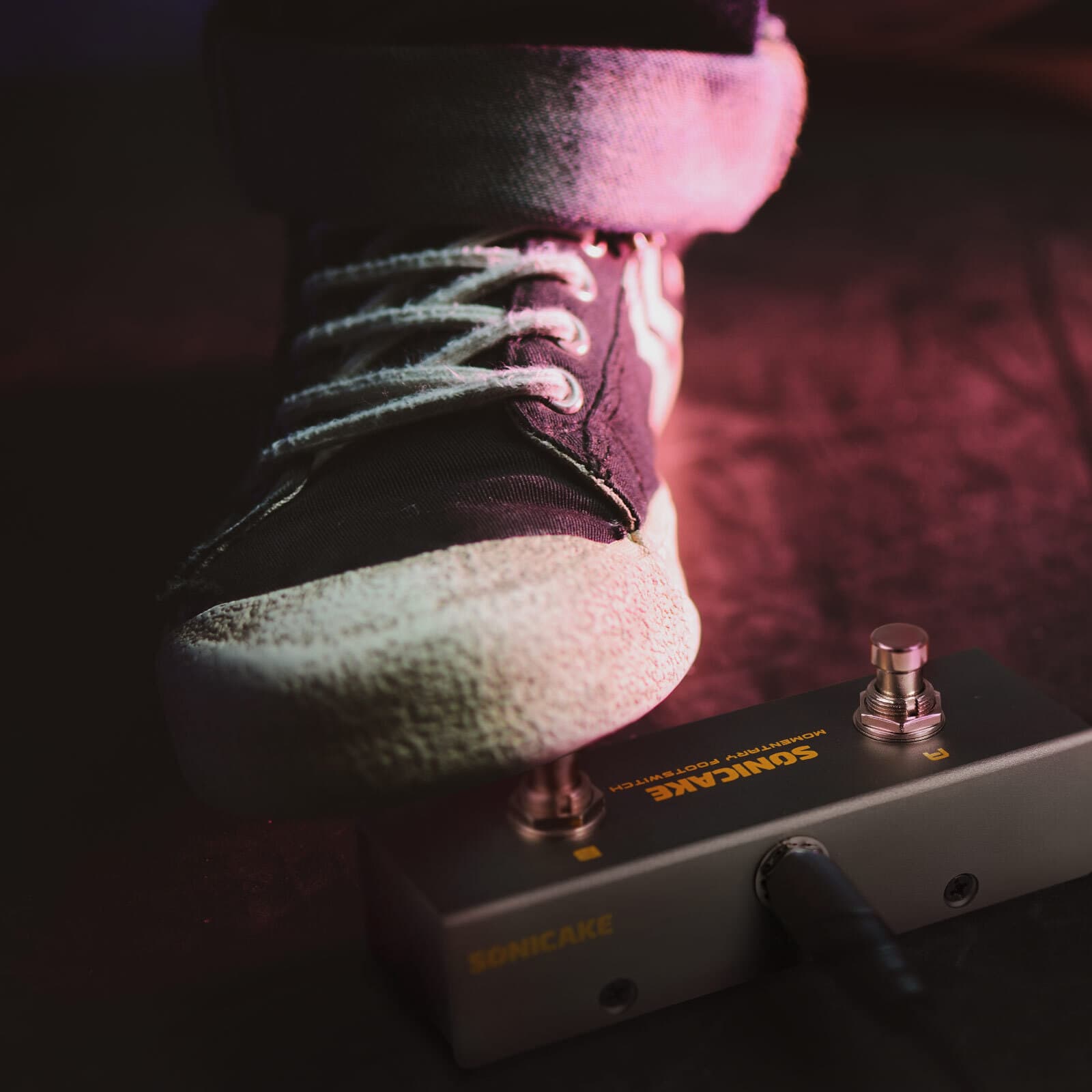 SONICAKE Momentary Footswitch Controller for the Matribox II Switcher Footswitch 2