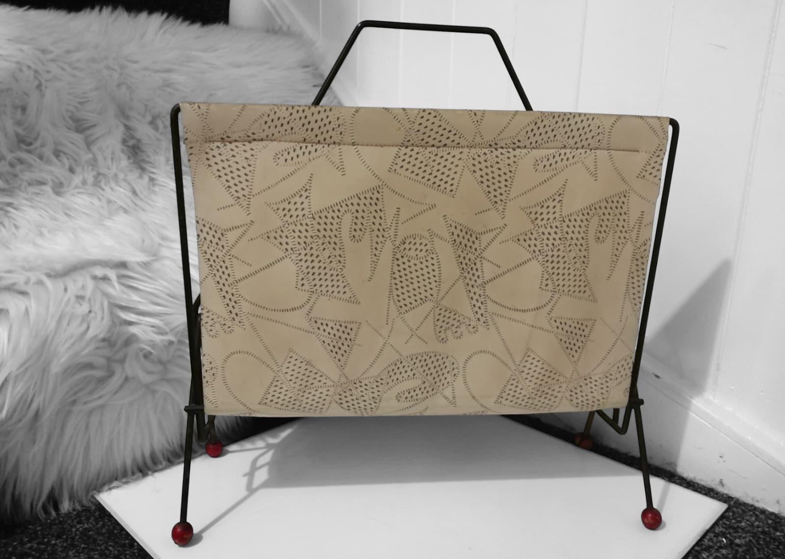 1960's Cream Magazine Rack Tooled Leather Red Atomic Feet Black Metal 4
