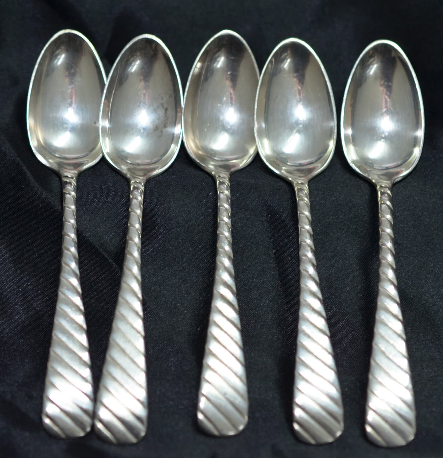 Dundee pattern Demitasse Spoon set of 6 4