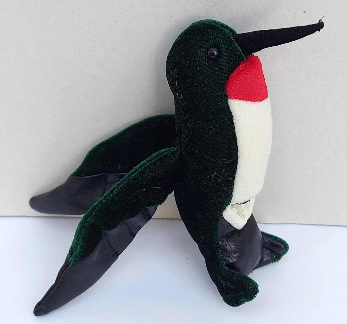 Folkmanis Mini Hummingbird Finger Puppet Ruby Throated Green Red Humming Bird 2