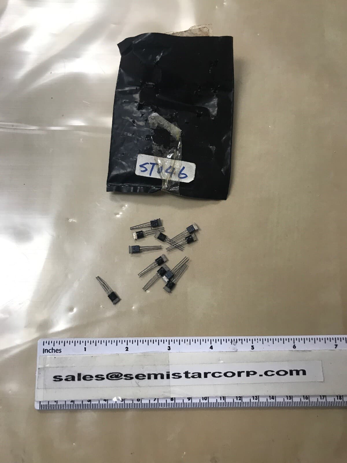 ST046 VN10KM Transistor MOSFET 3