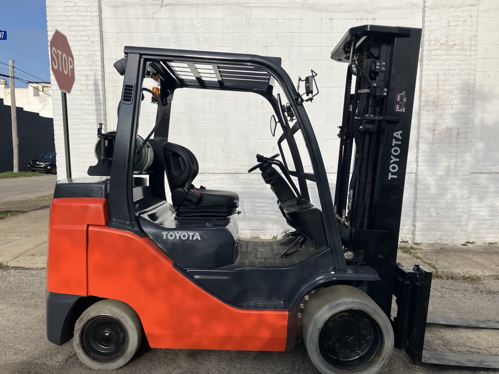 2020 Toyota 8000 LB Forklift With Side Shift and Triple Mast