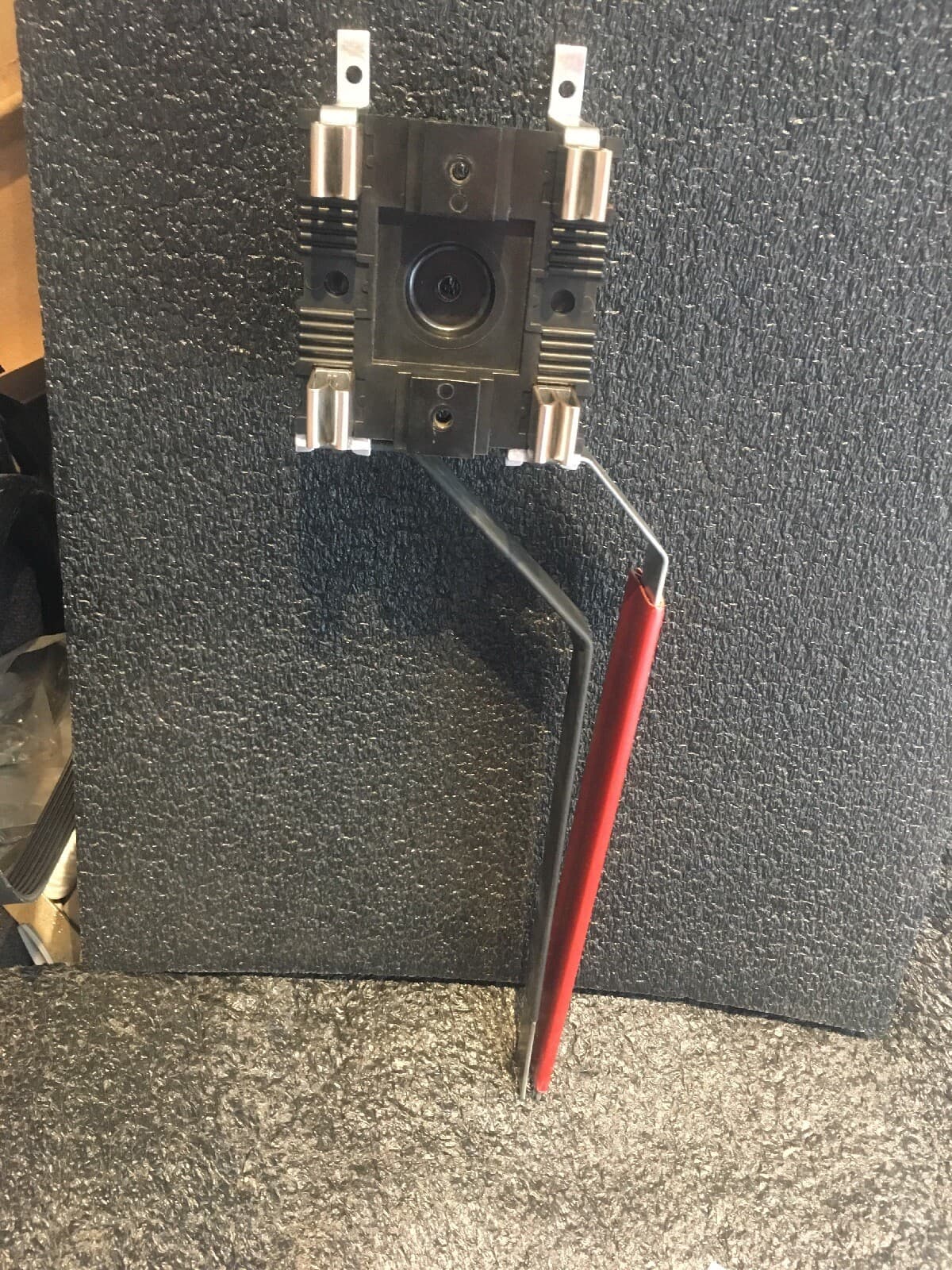 CROUSE HINDS METER SOCKET 125A MAX. 120/240V 1 PH LONG 12” 3/4 BAR OBSOLETE 2