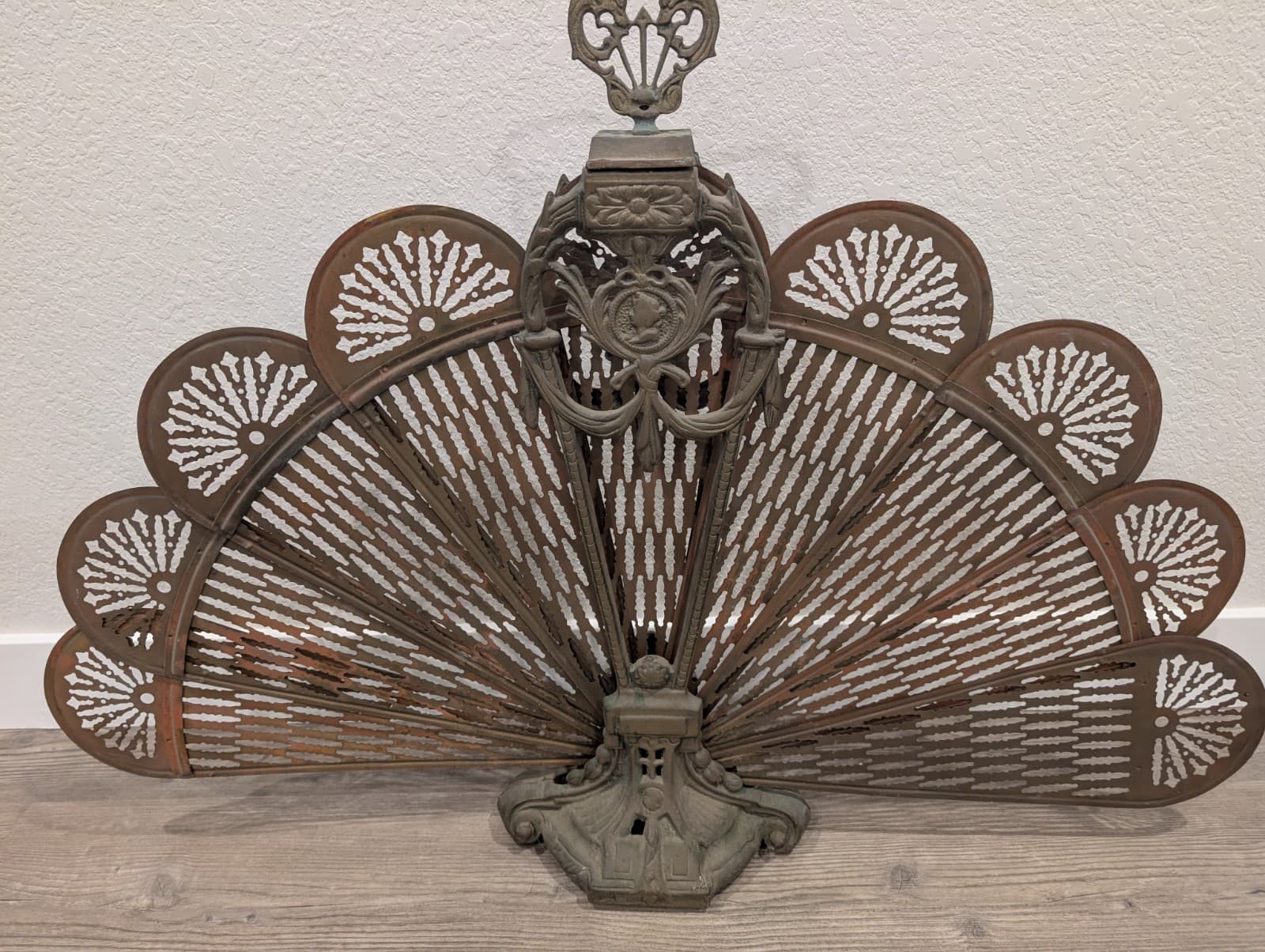 Vintage Victorian Peacock Fan Fireplace Screen, Folding Screen 28"x 37" 5