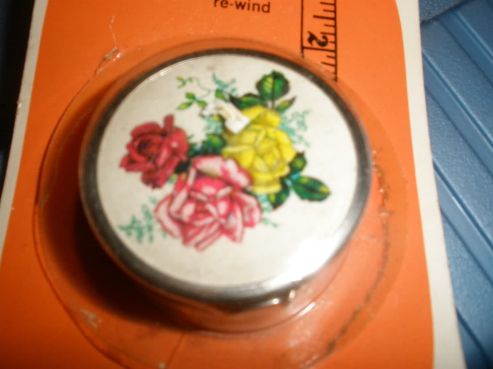 NEW Vintage NOS Dritz Spring Tape Measure Scovill Floral Design (T115) 2