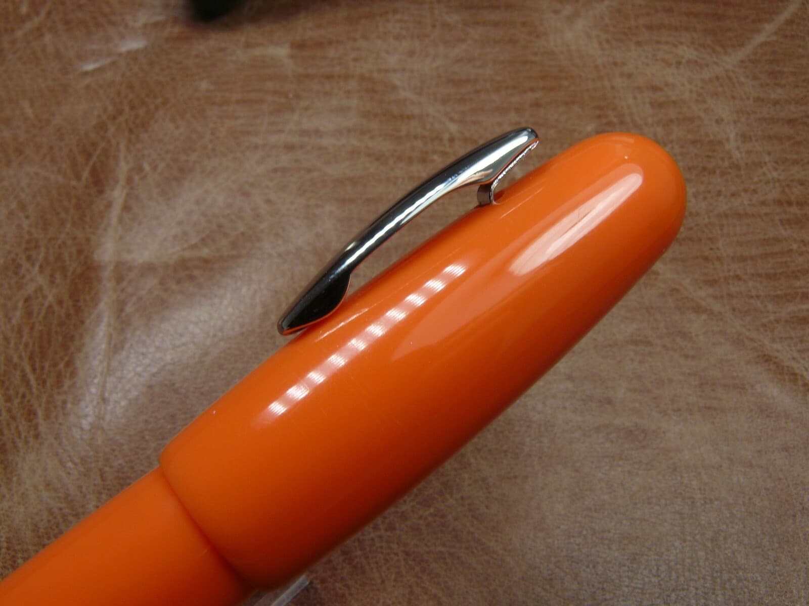 MONTEVERDE USA MEGA FOUNTAIN PEN IN ORANGE EXTRA FINE NIB  NEW IN BOX/WARRANTY 6