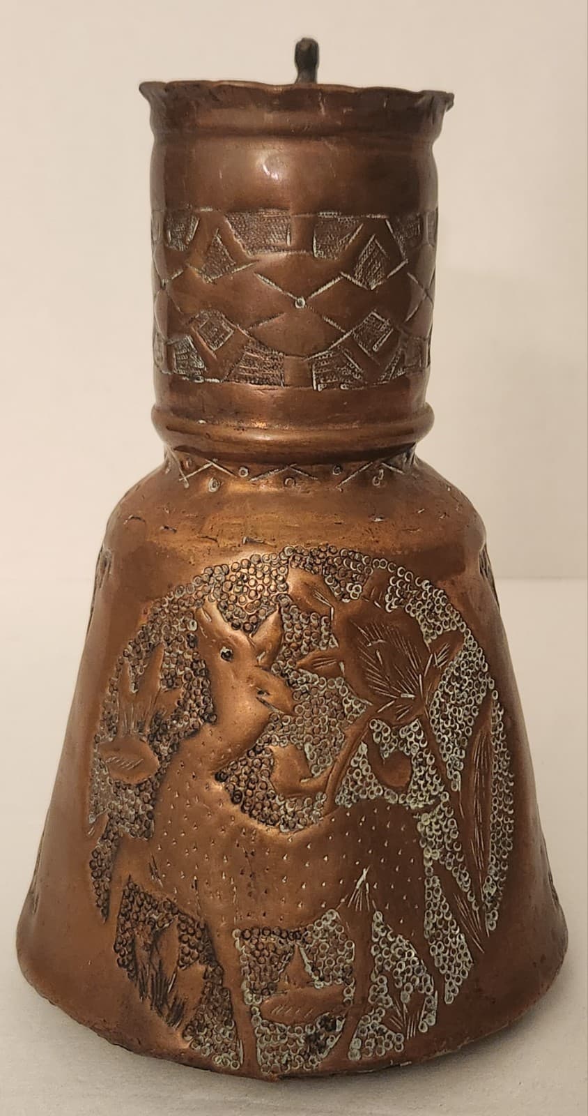 ANTIQUE MIDDLE EASTERN HAMMERED ETCHED ANIMAL COPPER COFFEE PITCHER 9.5"x7" 4