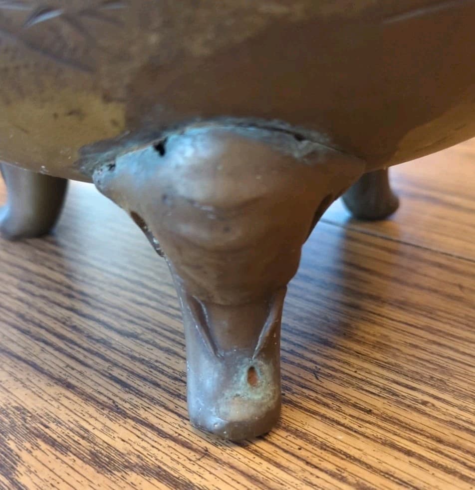 Japanese Late 19th Century Meiji Period Cast Bronze Planter Elephant Feet 6