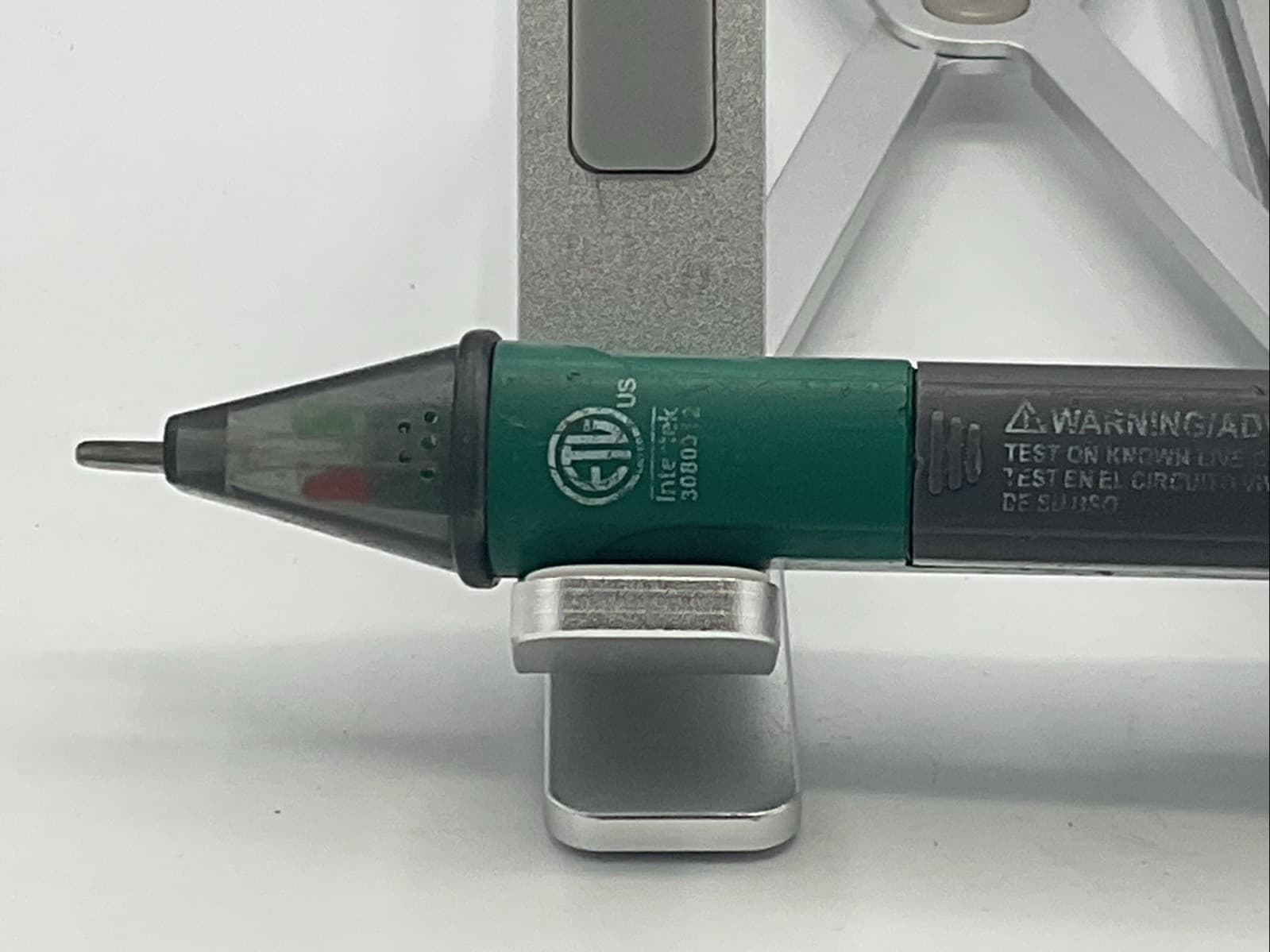 Commercial Electric MS8907H AC Voltage Pen Detector 600 V A/C 1000v CatIV 5