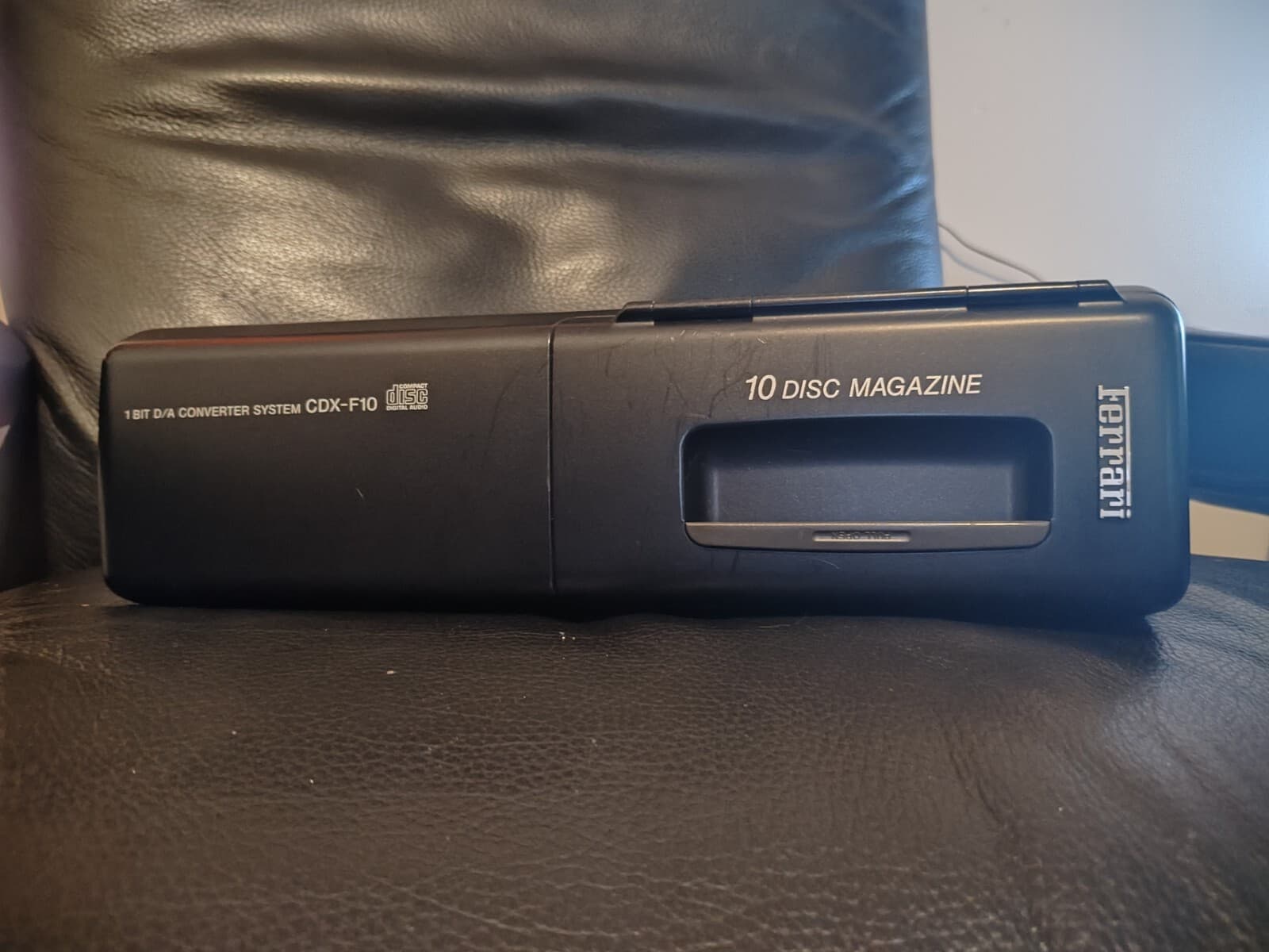 FERRARI  F355 550 456  SONY CDX F10 CD CHANGER 10 DISC HI FI RADIO STEREO 