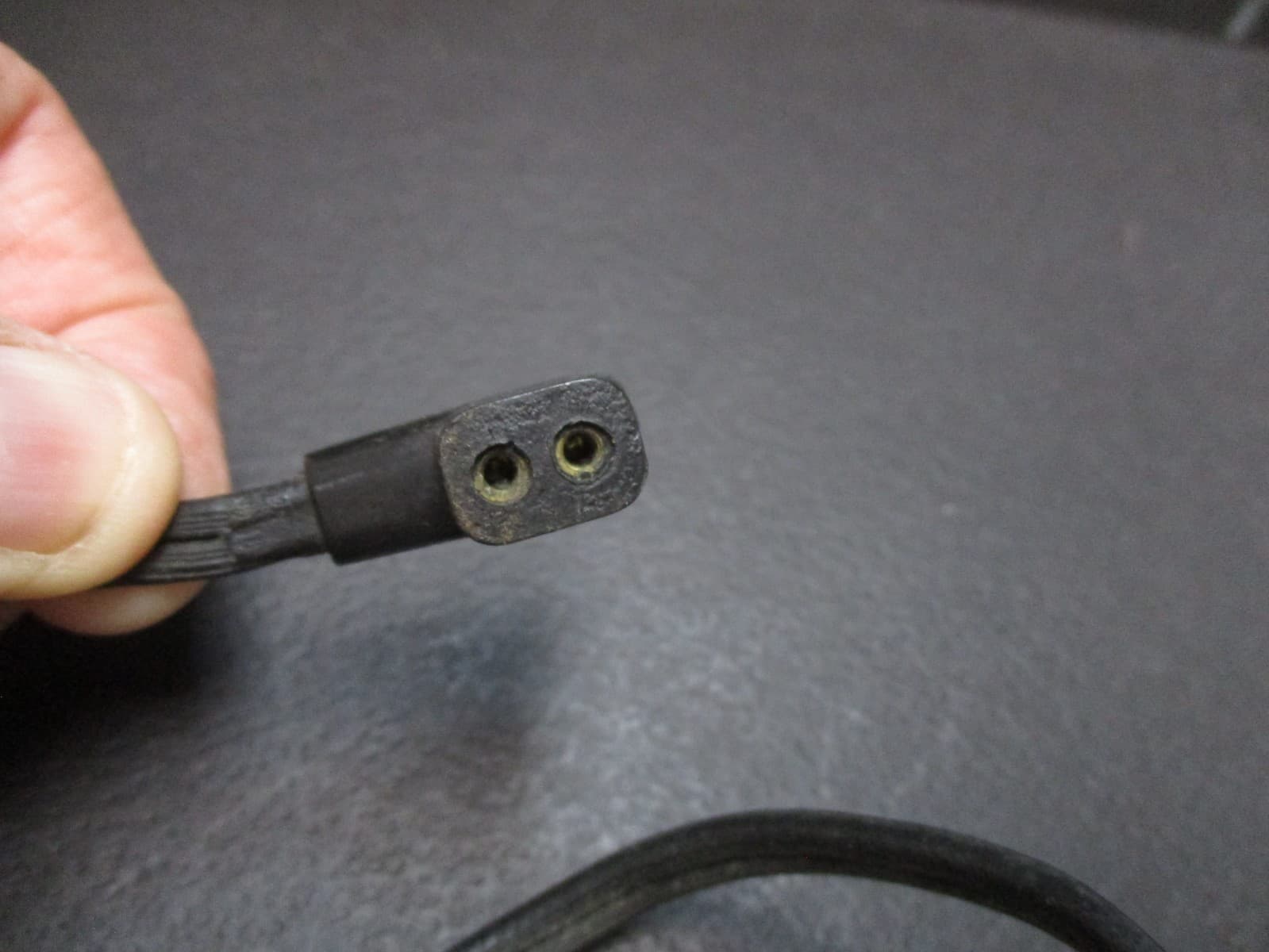 Graflex 22" household Cord to bi post flash cord 2