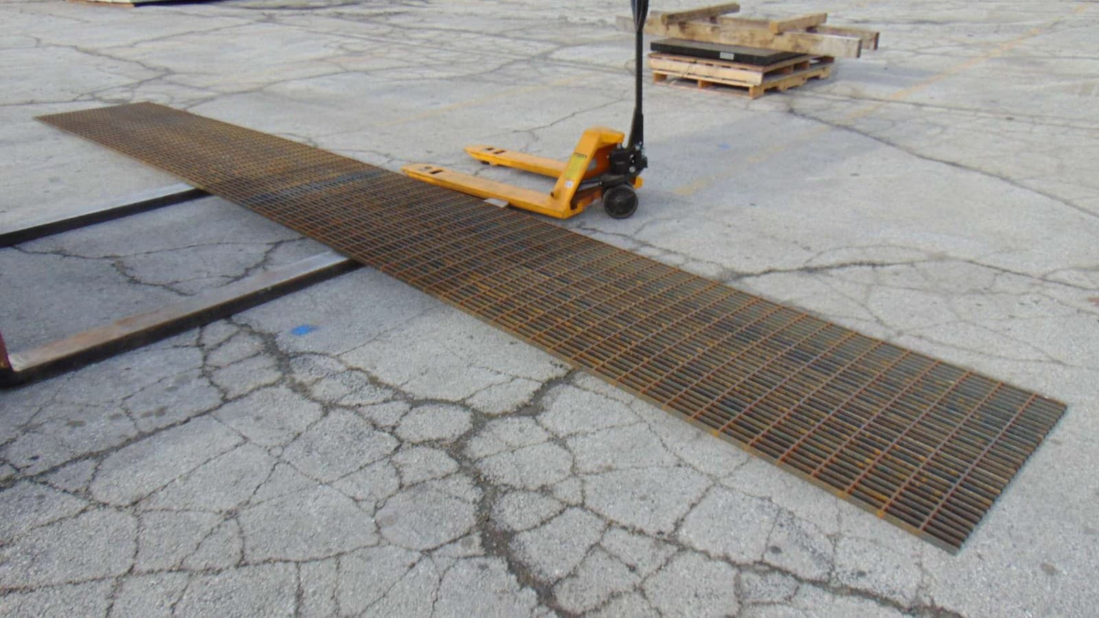 Steel Grating - Rusty - 35-3/4" x 23' x 1" - Platform, Mesh, Floor, Metal, Bar 5