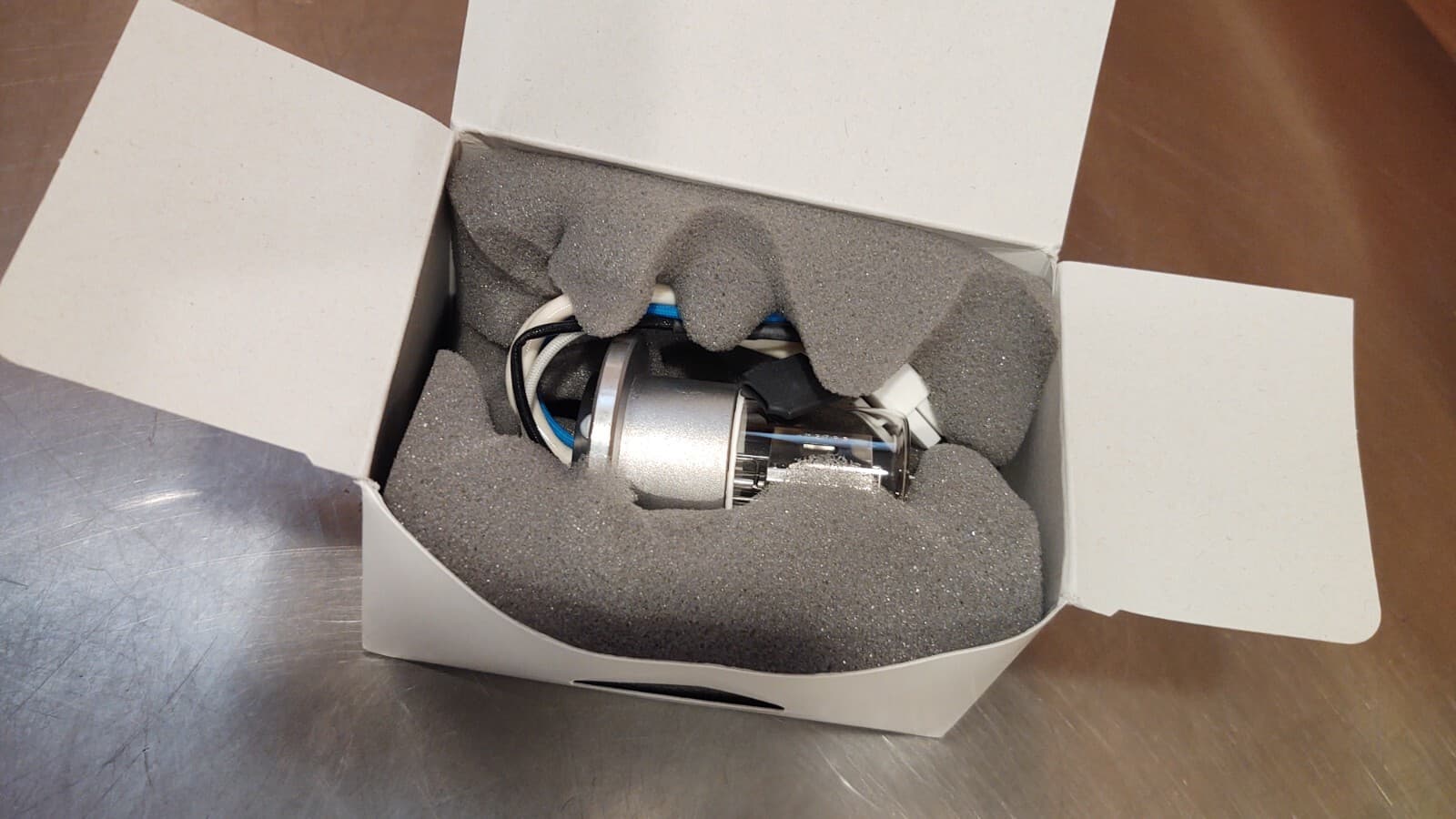 Waters PN 402000353 Performance Plus HB D2 Deuterium Lamp Assembly