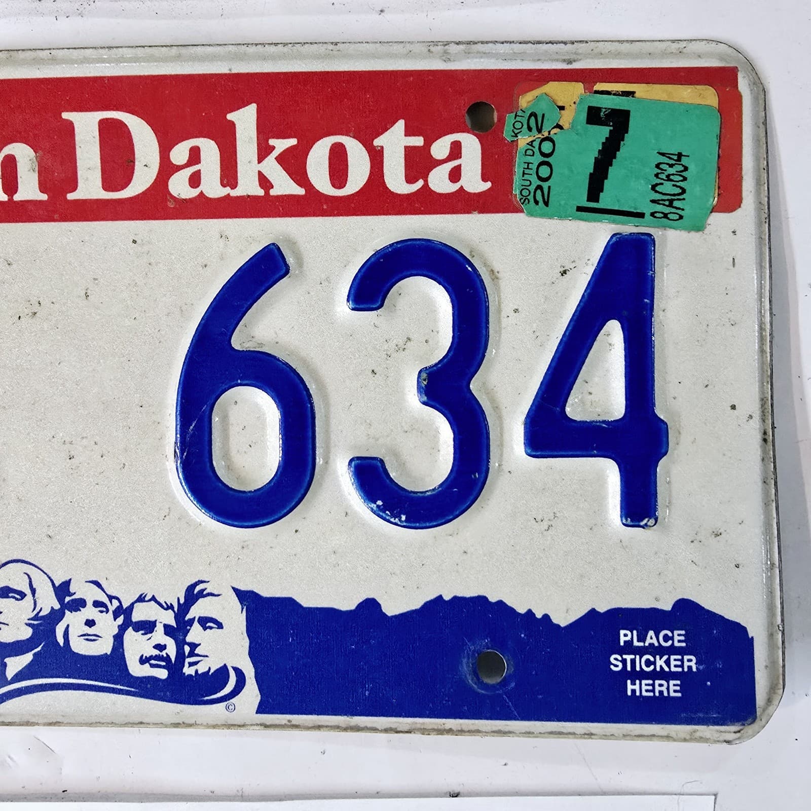 SOUTH DAKOTA LICENSE PLATE 🔥FREE 📬🔥 8AC 634 ~ 2002 MT. RUSHMORE GRAPHIC TAG 3