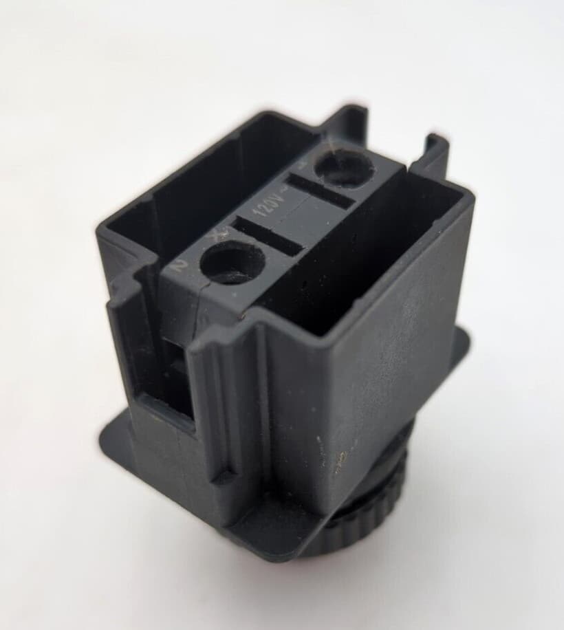 Allen Bradley 800L-22L10R 120 VAC, Red LED Indicator Used 4