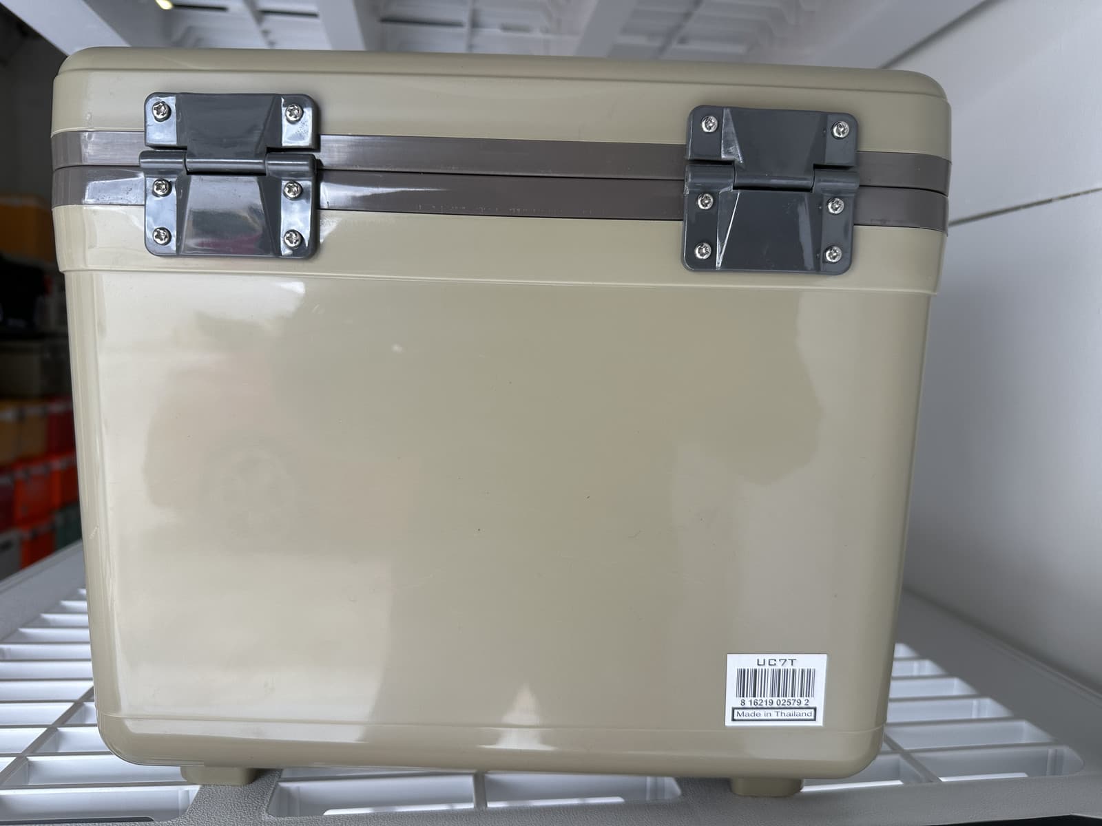 Engel UC7 7.5qt Drybox Cooler and Small Hard Shell Lunchbox (Color: Tan) 4
