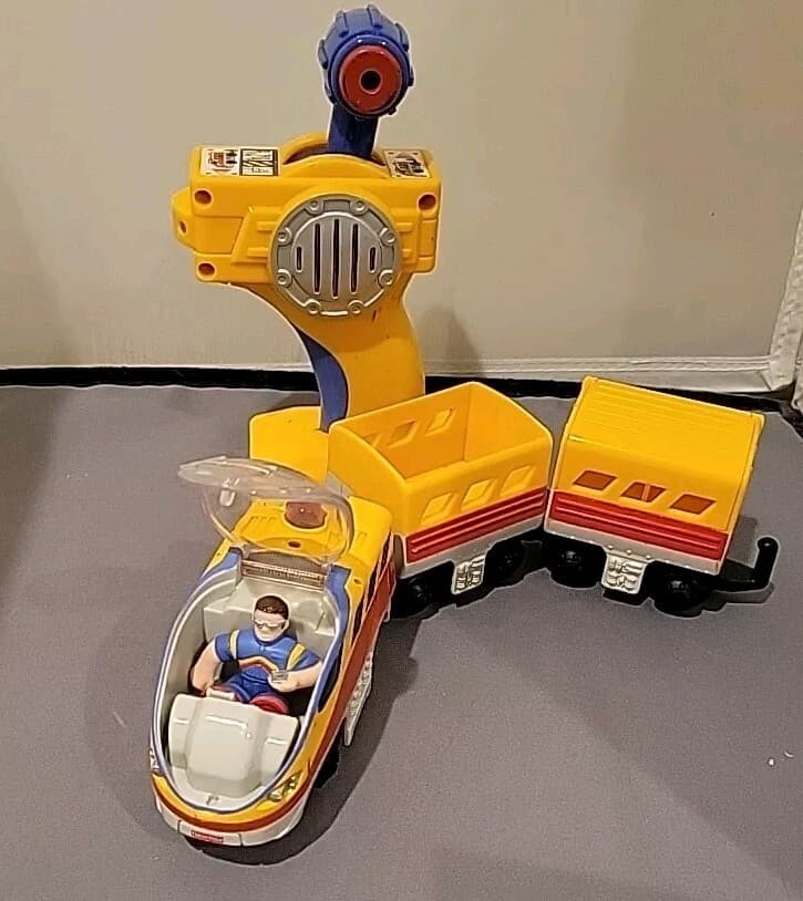 FISHER PRICE GEOTRAX GRAND CENTRAL STATION AERO & ERIC 2 Cars & Figure Works V2 3