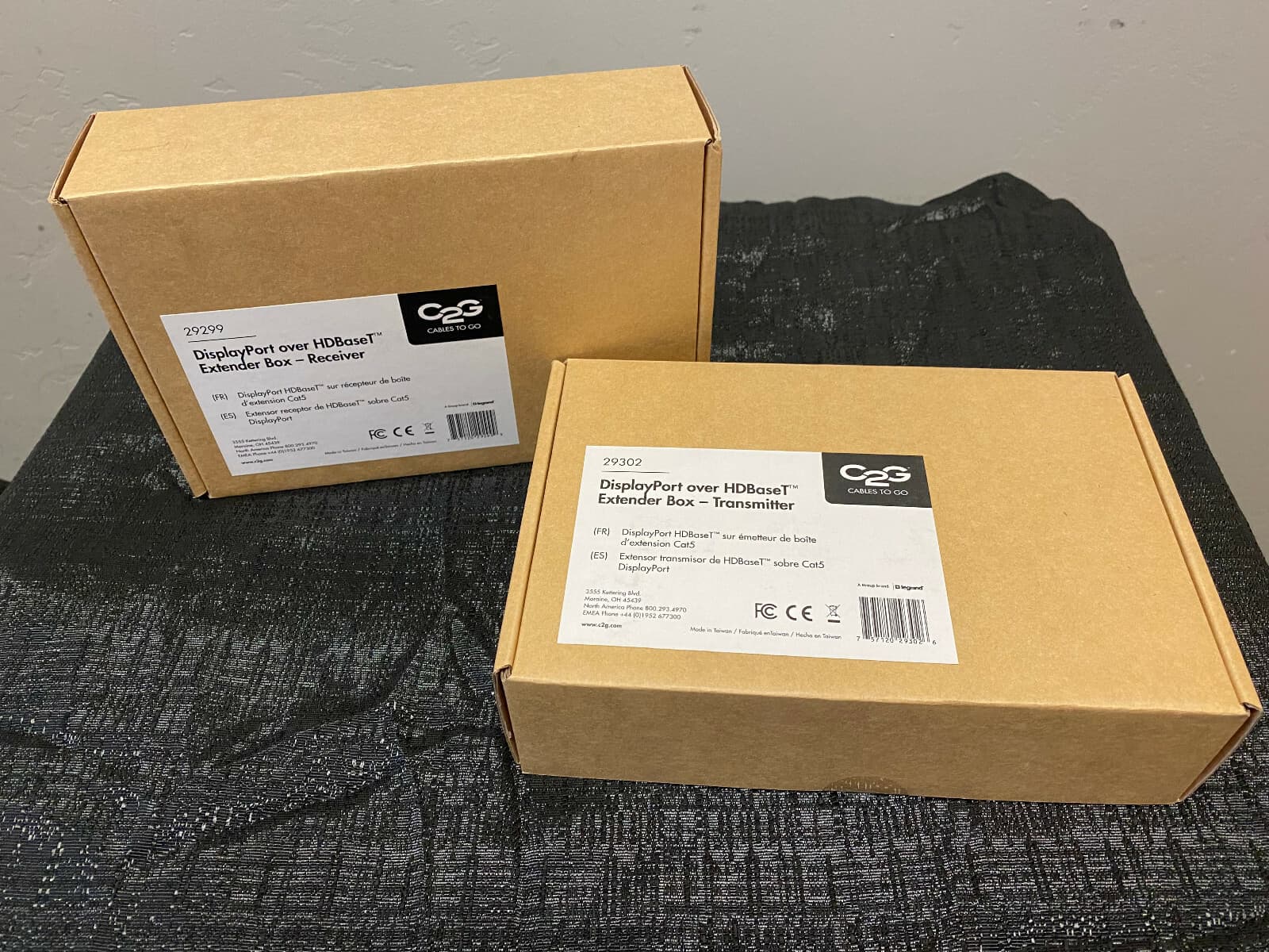 C2G 29302 & 29299 DisplayPort HDBaseT over Cat5 Extender Transmitter & Receiver 