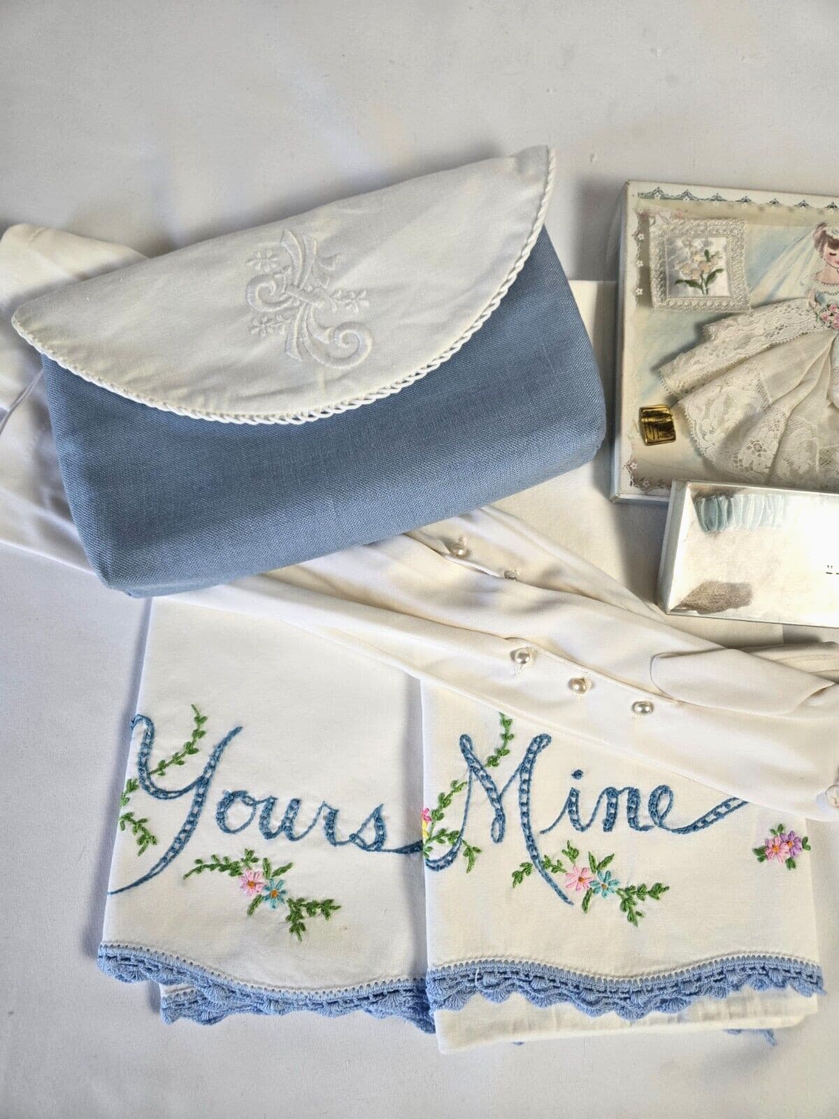 Something Blue Bridal Keepsake Bundle Purse, Gloves, Garter, Hanky & Pillow Case 3