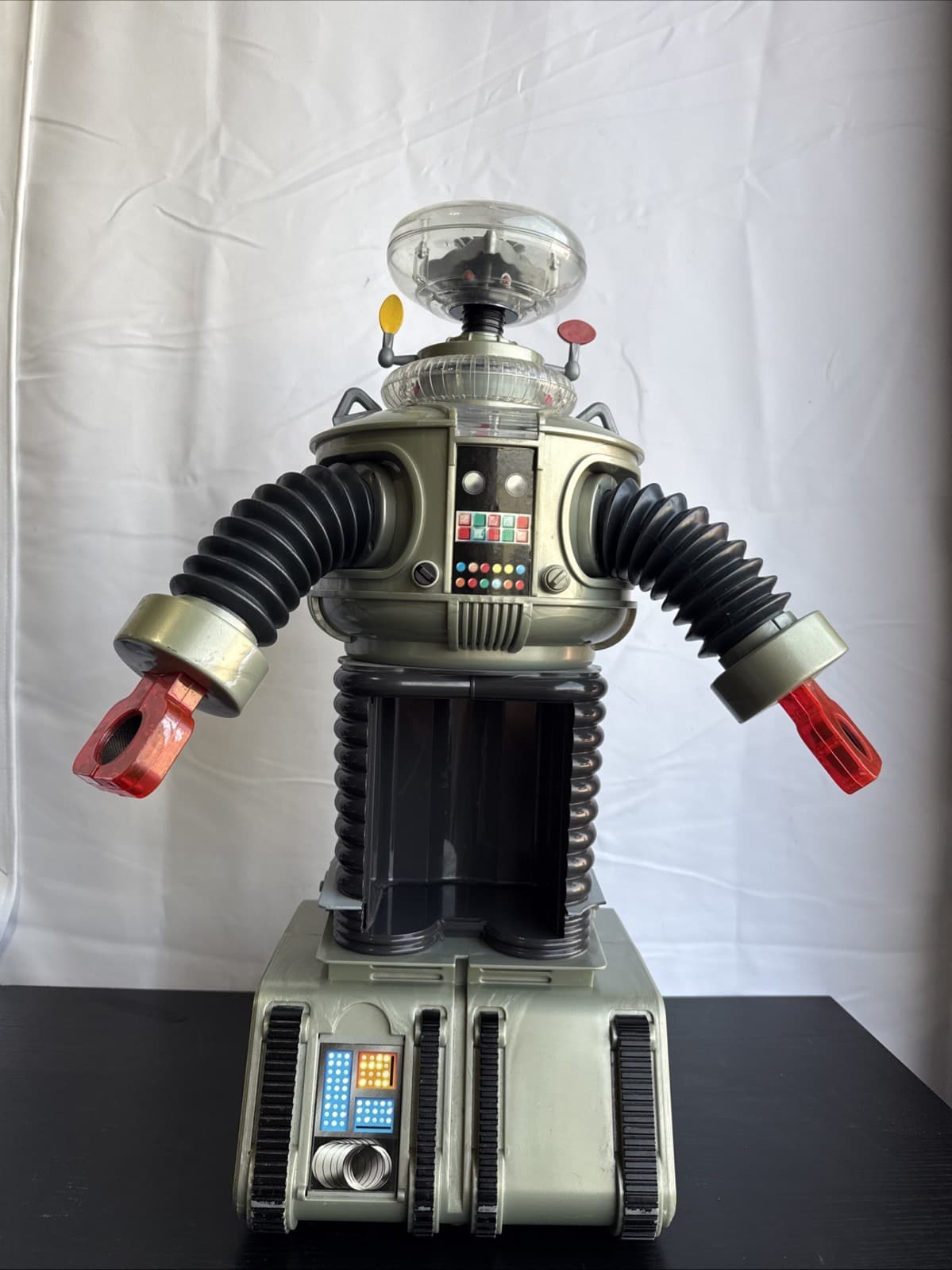 1998 TRENDMASTERS LOST IN SPACE 24”  NO REMOTE CONTROL  B-9 ROBOT  Untested Read