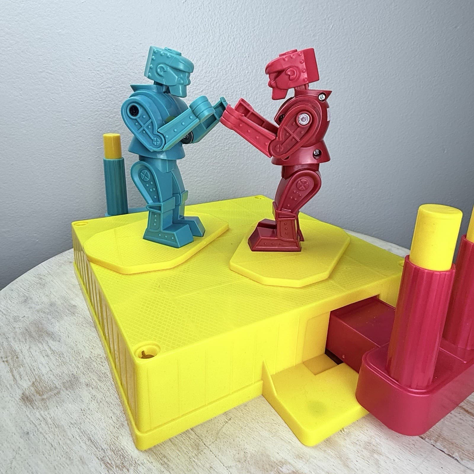 Mattel Games Rock 'Em Sock 'Em Robots Boxing Game - CCX97 2