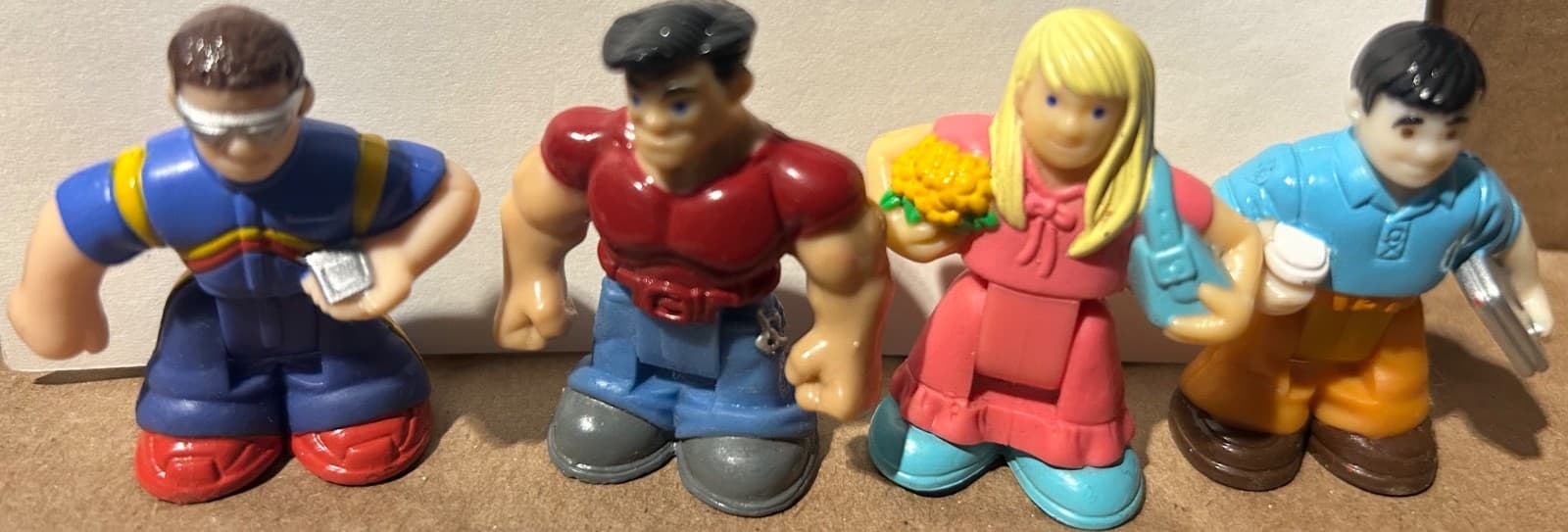 4 Fisher Price GEO TRAX  Figures People  Girl with Flower & Workers & Blue Crate 2
