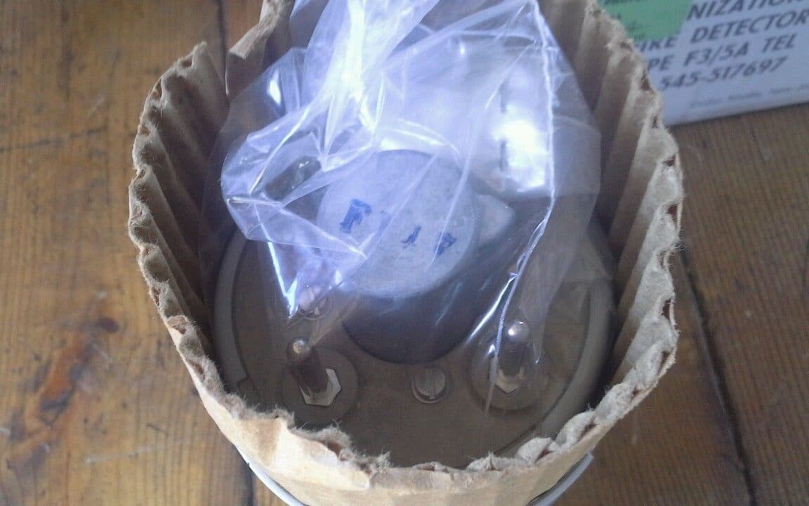 NEW NEW PYROTRONICS Ionization Fire Detector Type F3/5A TEL P/N 545-517697  4