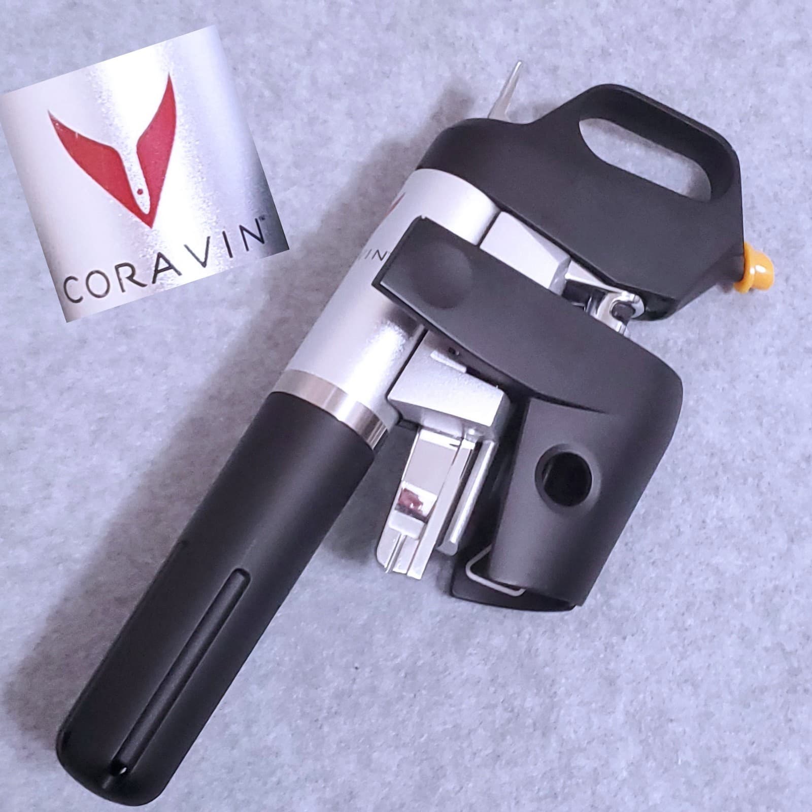 Coravin Model 1000 Wine Preservation System appears unused as pictured