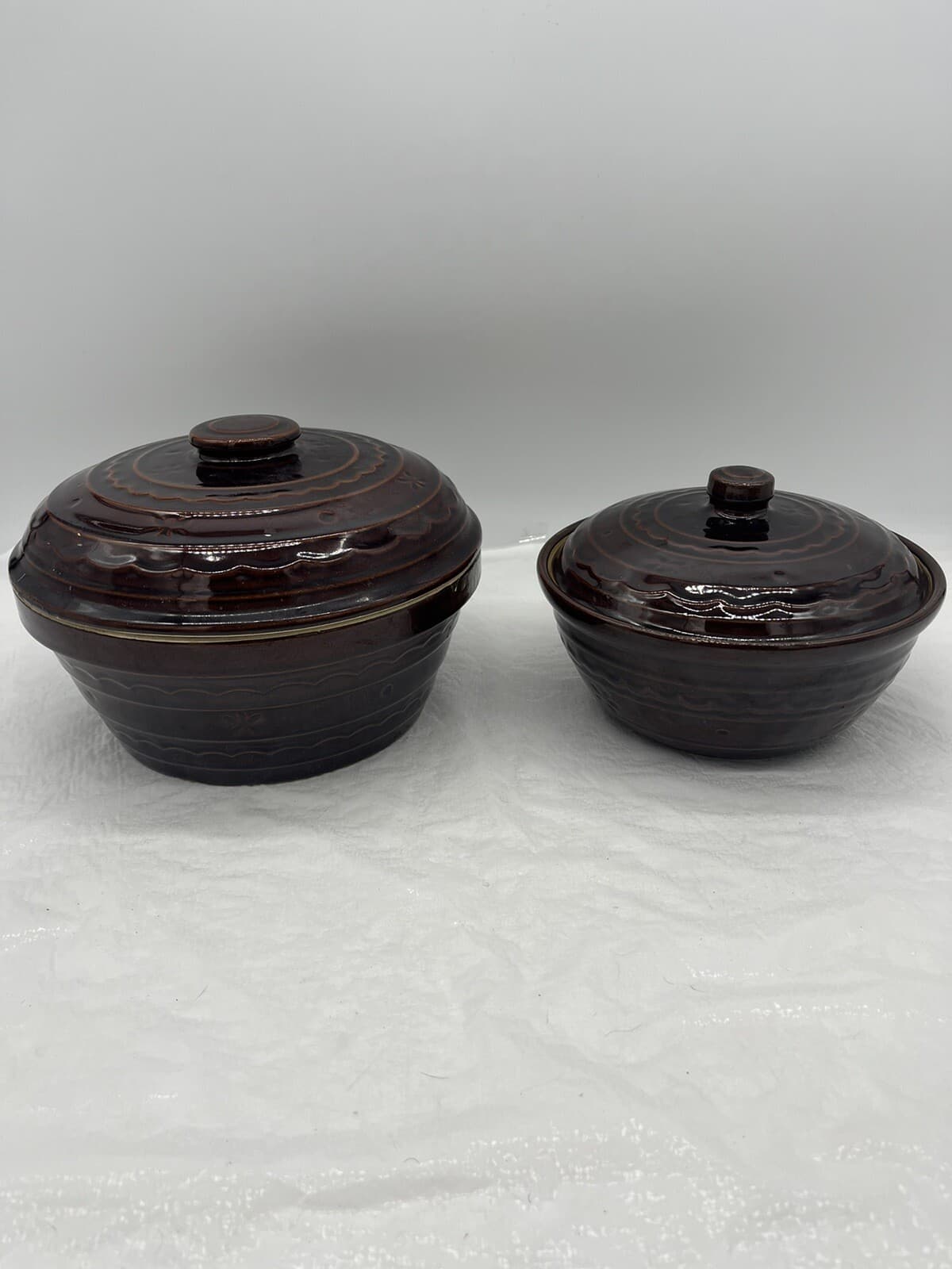 2 Nesting Marcrest Daisy Dot Ovenproof Stoneware Covered Casserole Dutch Ovens