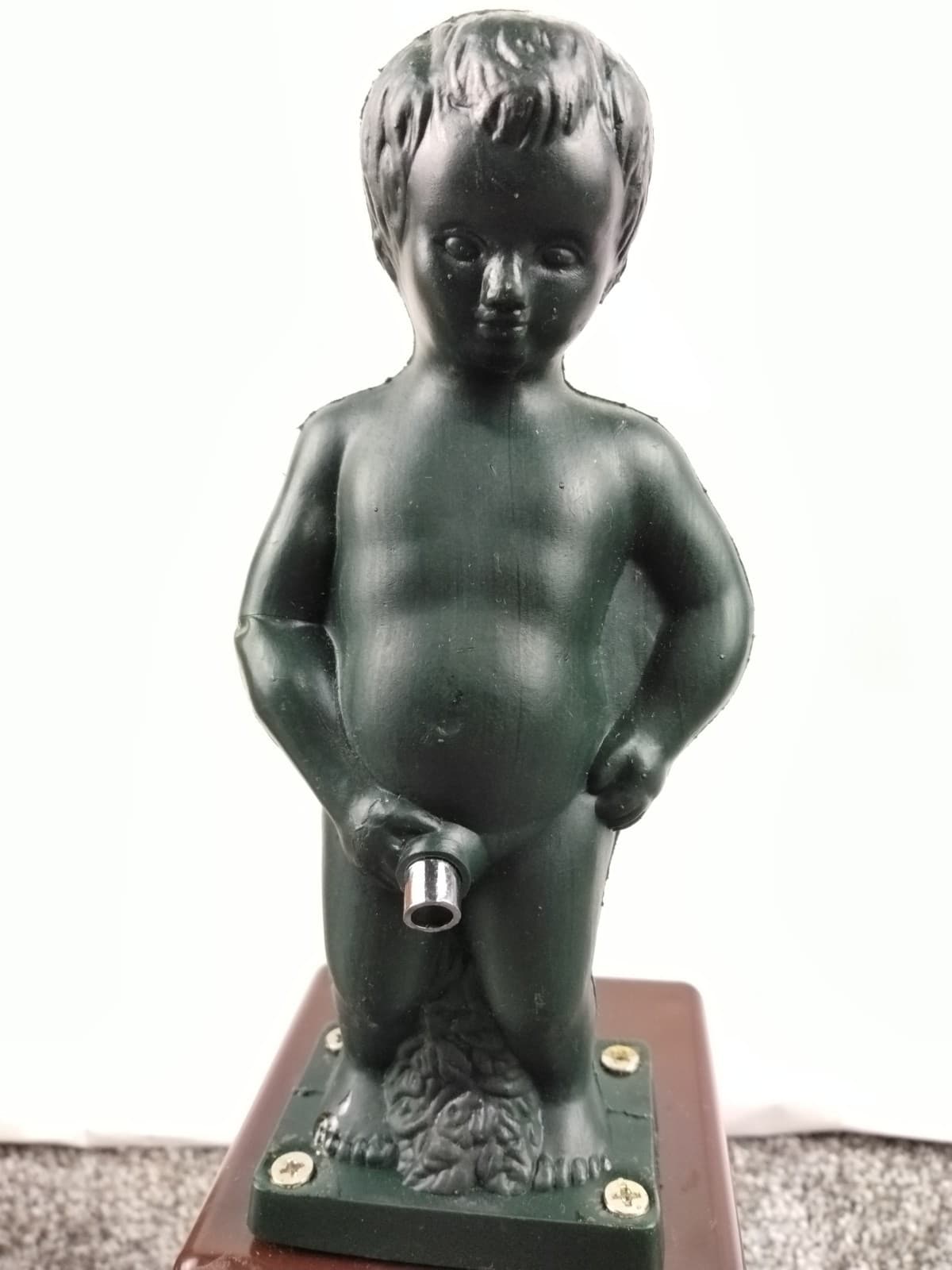 Vintage Master Piece Liquor Alcohol Dispenser Peeing Statue W/ Box Works Novelty 3