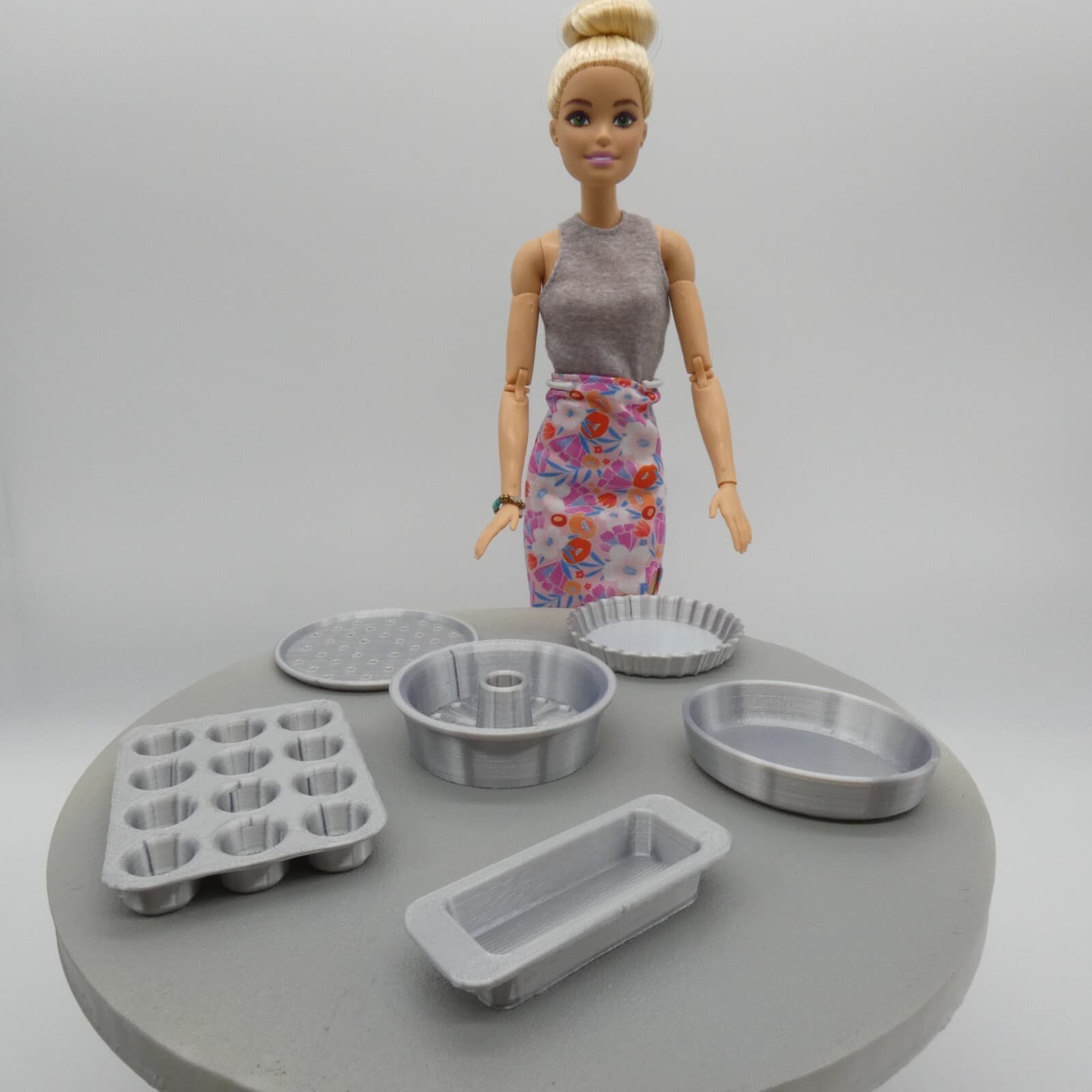 1/6 Scale Doll Furniture Set of Baking Pans Steel Tone Integrity Barbie Diorama 2