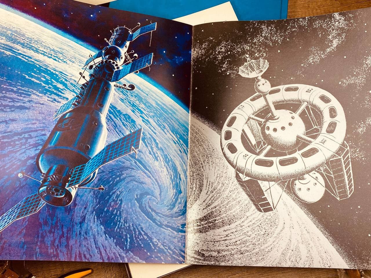 Drawings of Space Mars, Spaceshp Cosmos Illustrations USSR Soviet Rare ART Book 6