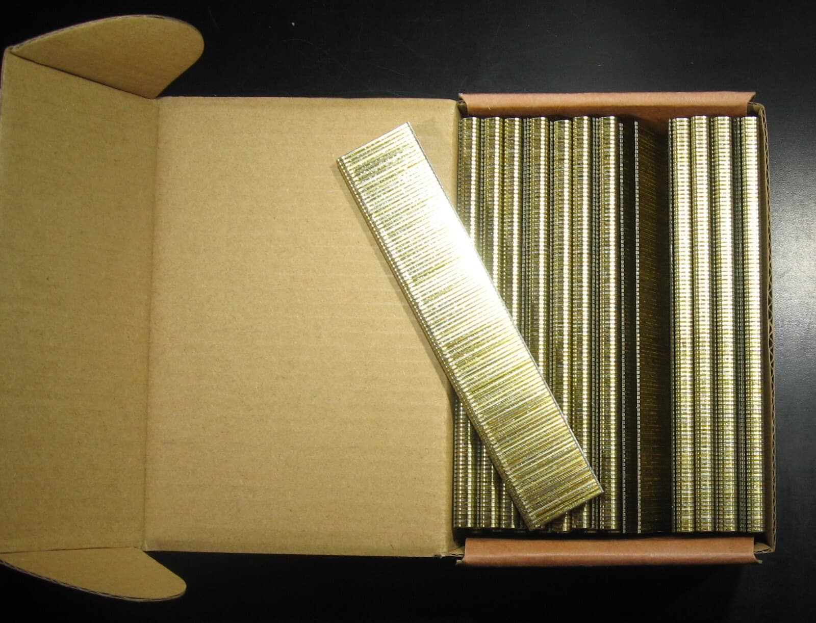 18 gauge 1/4" Narrow Crown Staples 5000/bx Galvanized Chisel Point 1" long 2