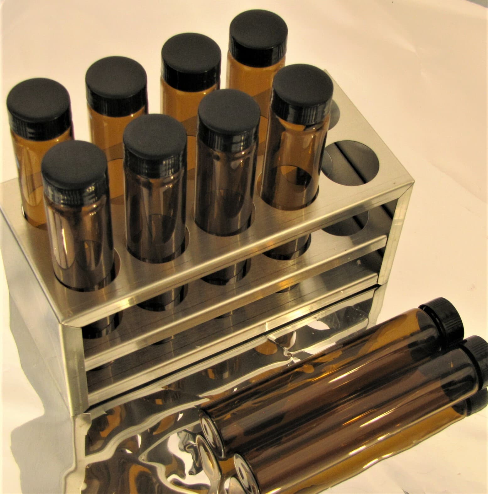 Stainless steel test tube rack 10 amber glass tubes diameter 30 mm display stand 2