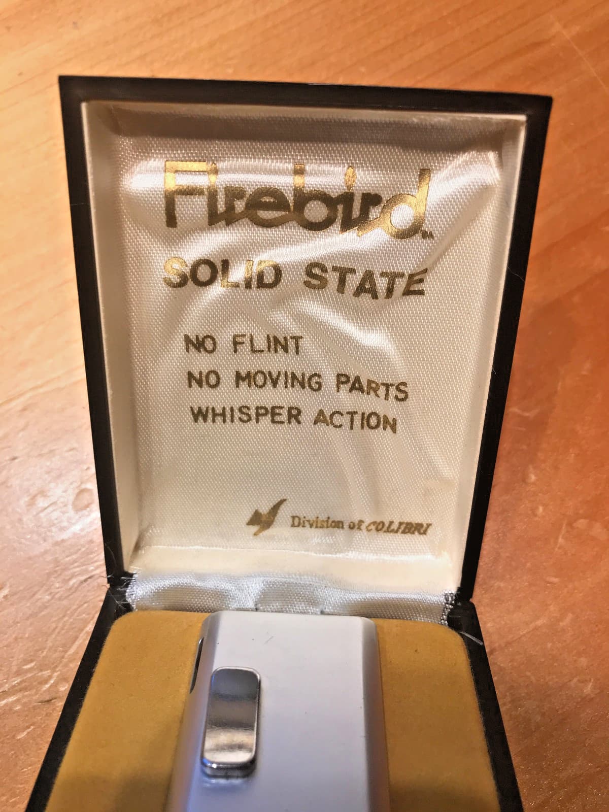 VINTAGE SLIM COLIBRI FIREBIRD LIGHTER WITH CASE & HAS INITIALS M-L ON THE FRONT 2