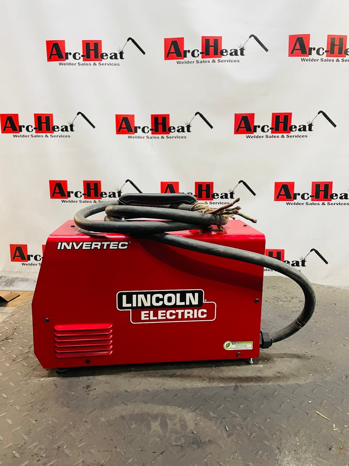 Lincoln Electric Invertec V275-S Welder 4