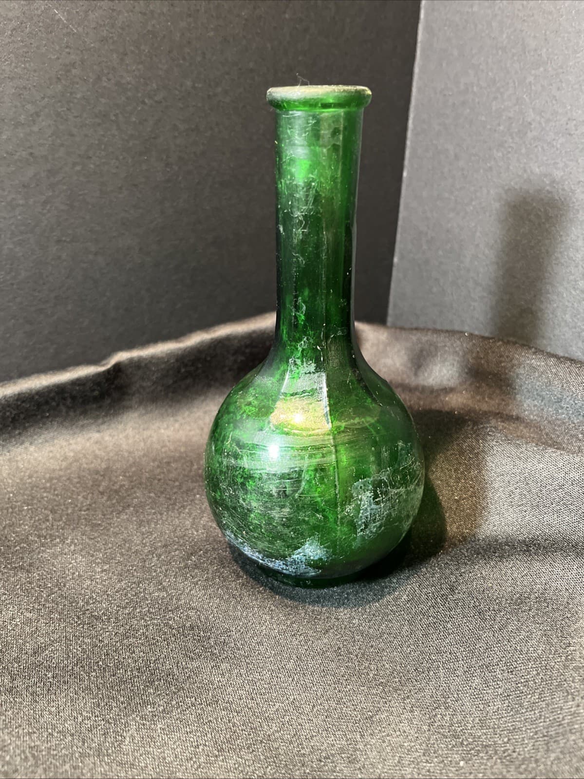 Vintage 1920's-30's Embossed Royal Mint Sauce Emerald Green Bottle Bud Vase 4